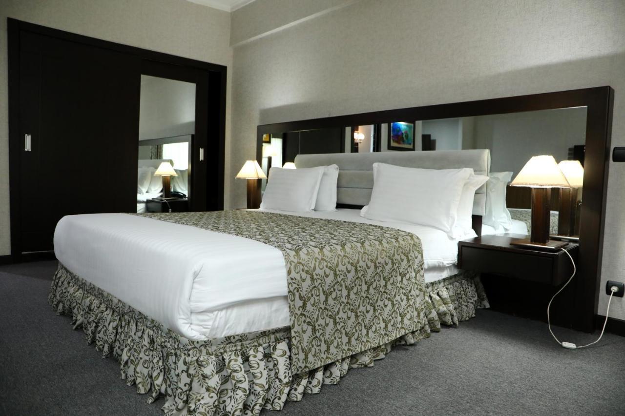 Le Grande Plaza Hotel Tachkent Extérieur photo