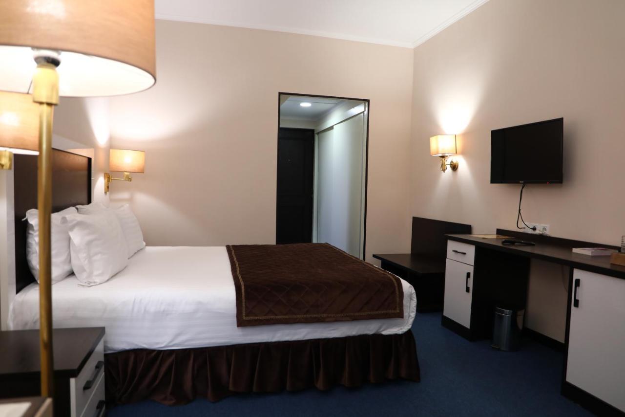 Le Grande Plaza Hotel Tachkent Extérieur photo