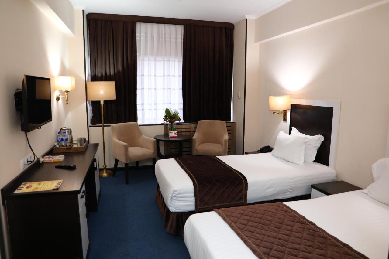 Le Grande Plaza Hotel Tachkent Extérieur photo