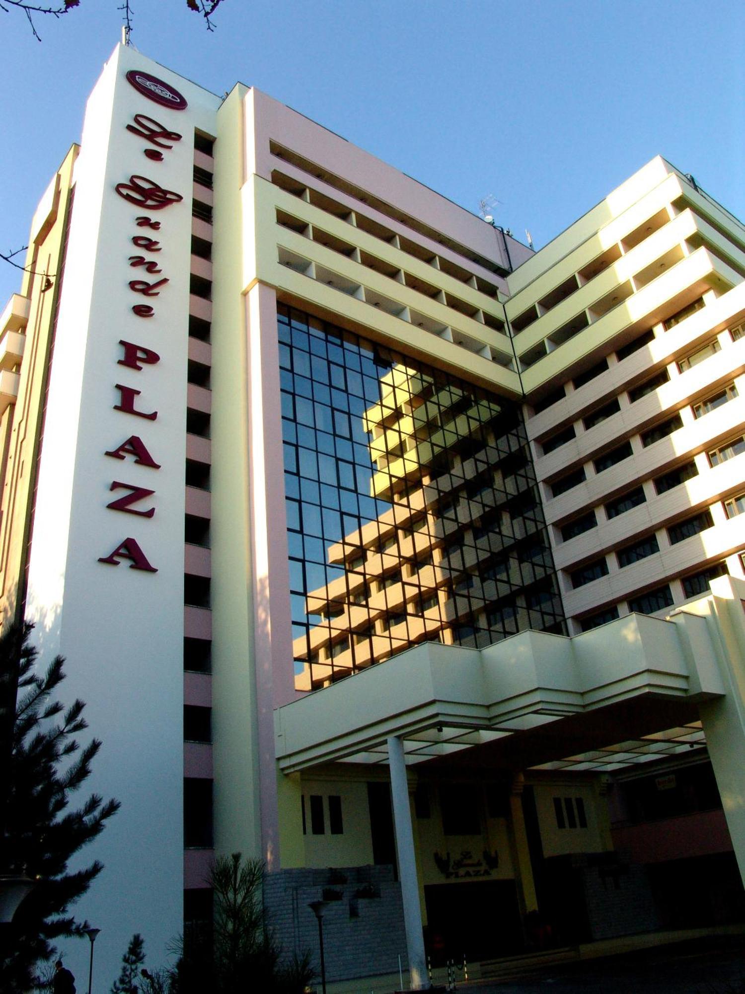 Le Grande Plaza Hotel Tachkent Extérieur photo