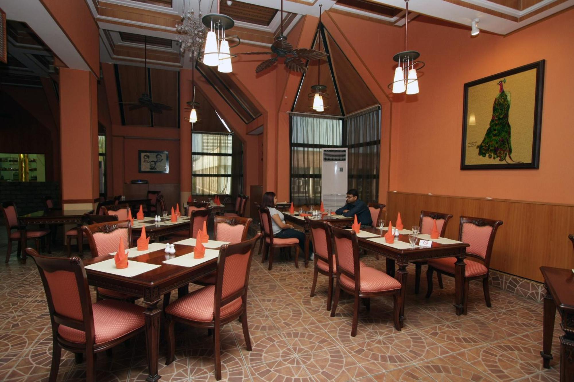 Le Grande Plaza Hotel Tachkent Extérieur photo