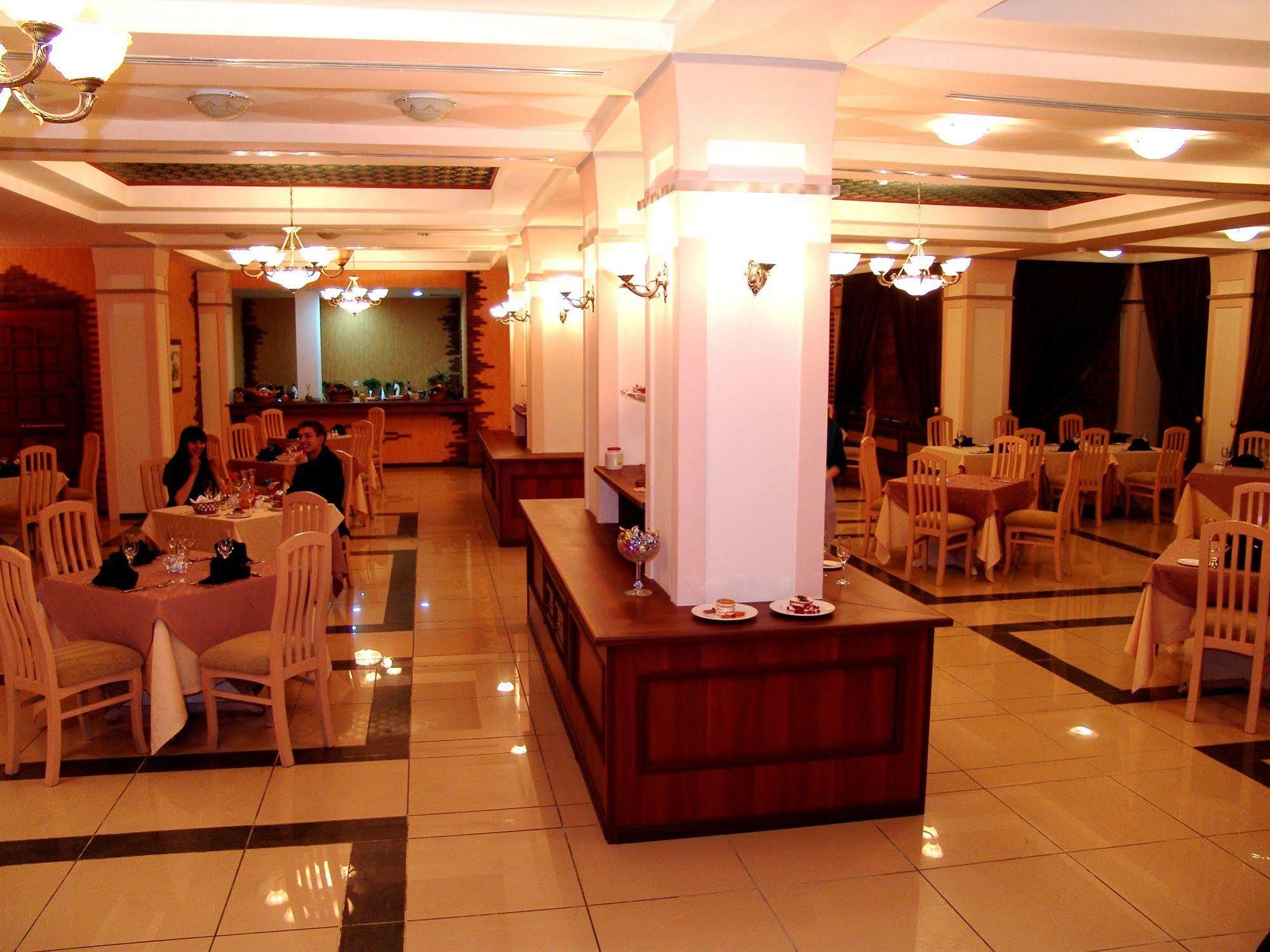 Le Grande Plaza Hotel Tachkent Extérieur photo