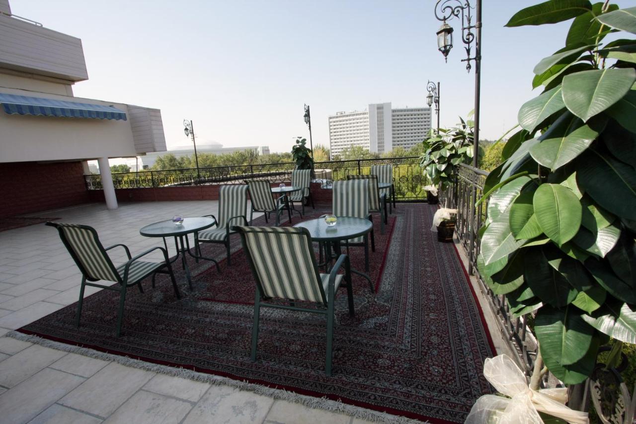 Le Grande Plaza Hotel Tachkent Extérieur photo